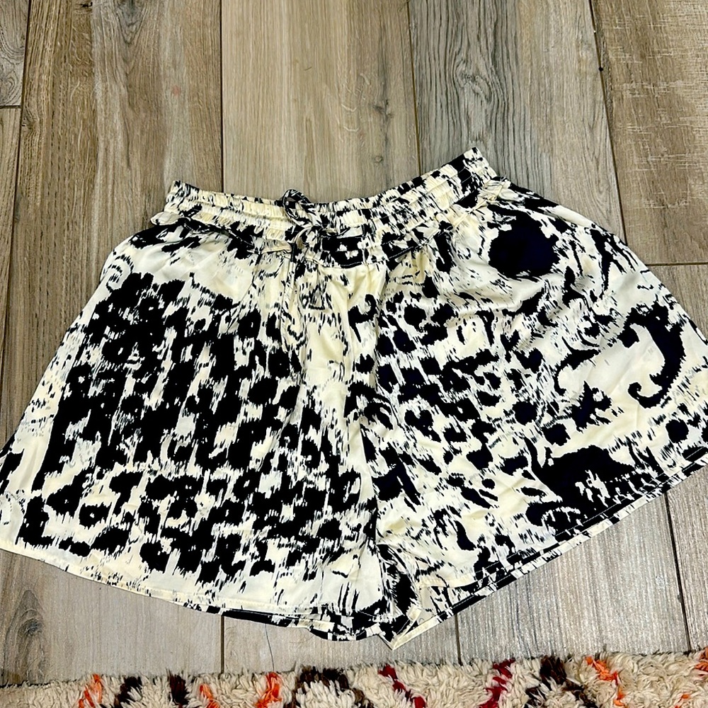 Silky feeling black and cream lined drawstring shorts